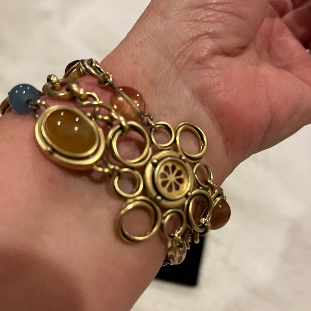 Beautiful bracelets  with diferentes color stones - Picture 4 of 8